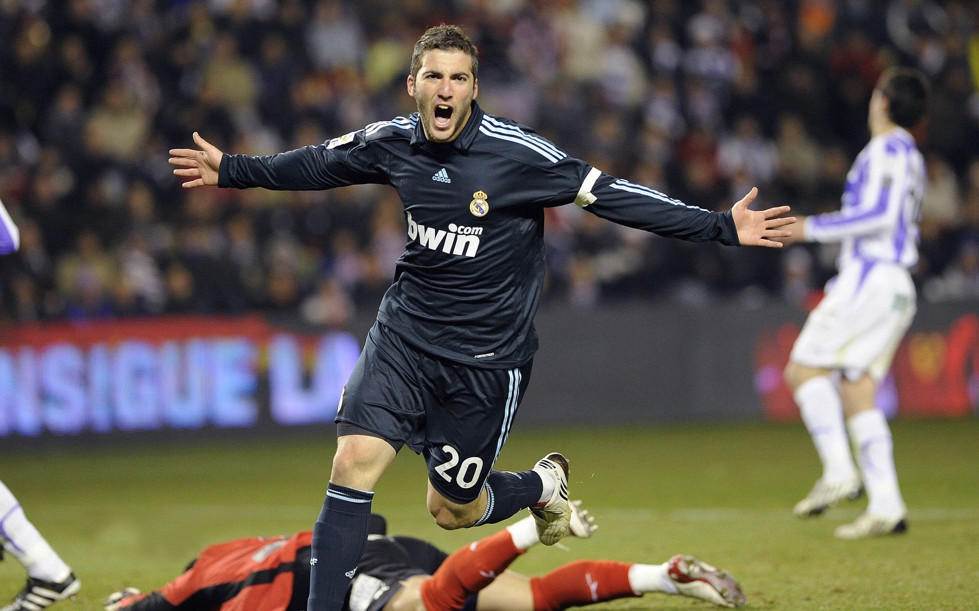 夜空下的极限飞盘，运动也可以如此浪漫，极限飞盘术语