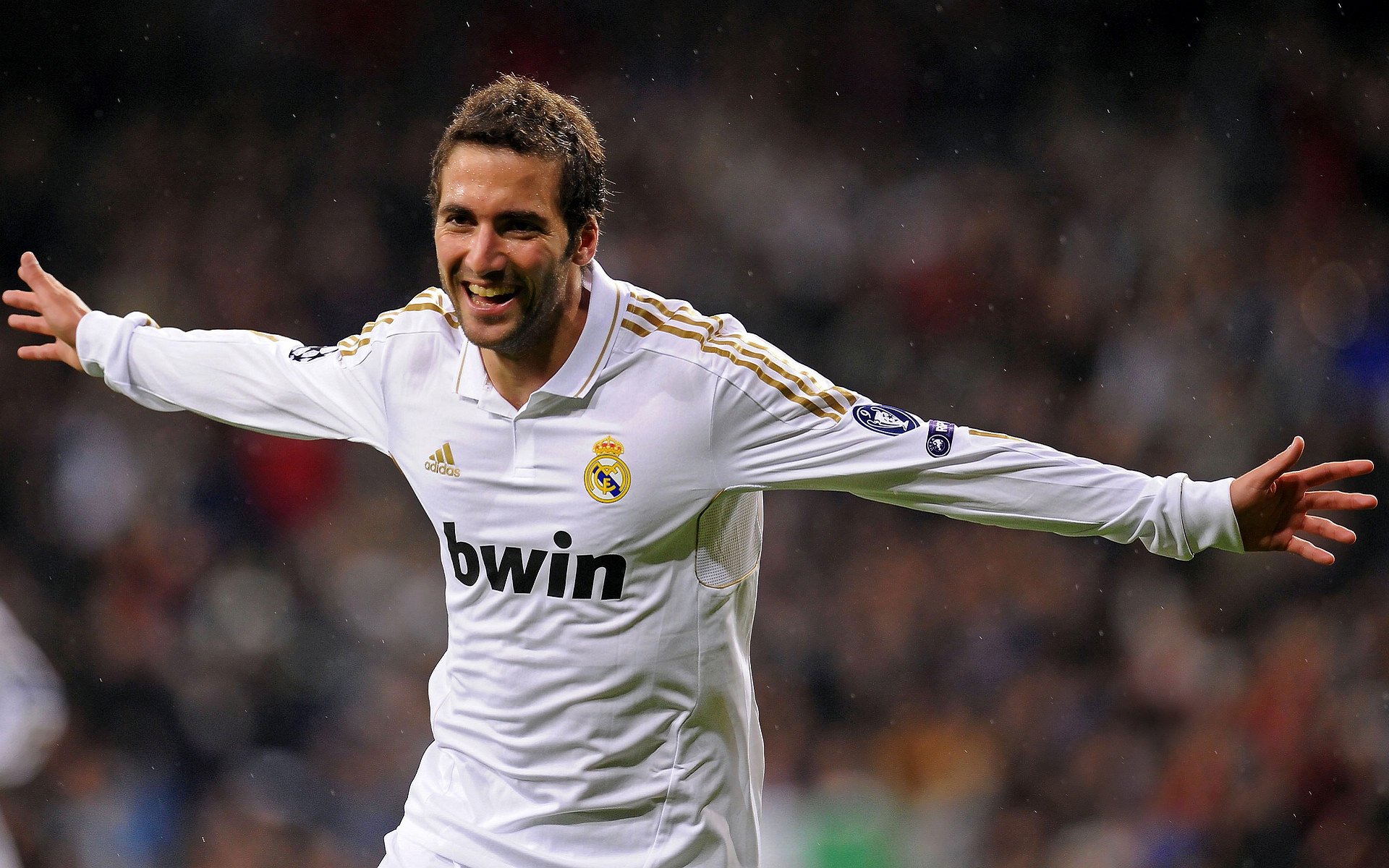 赛事转播技术推动观赛体验升级，赛事转播权的概念